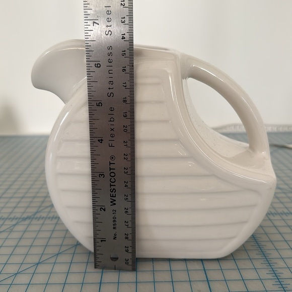 Vintage Feltman Langer USA Pottery
MCM White Ceramic Circle Pitcher - Picture 11 of 14